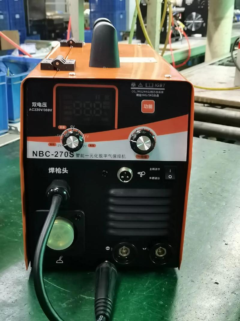 聚焦产品图片 专业生产直流逆变电焊机，涵盖手工焊与氩弧焊系列